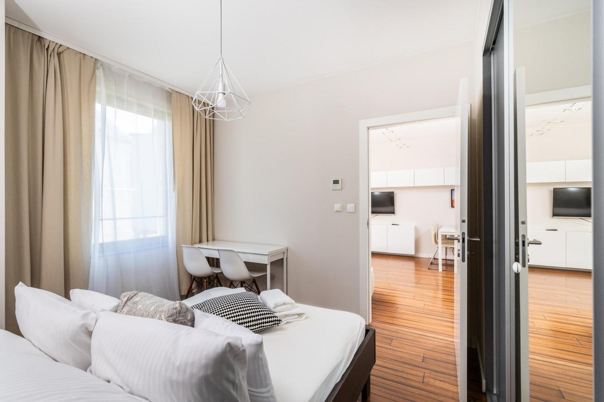 Premium By Wawel Castle Krakov